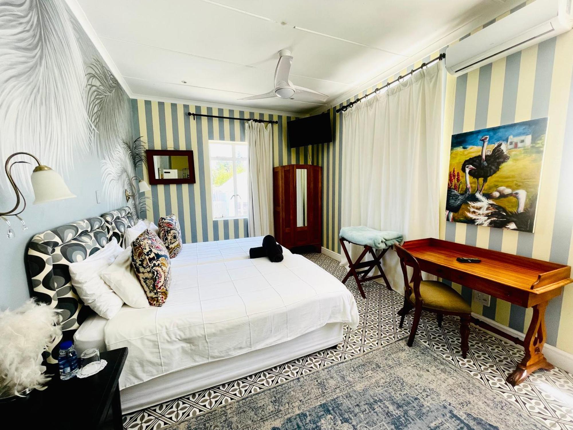 Karoo Art Hotel Barrydale Bagian luar foto
