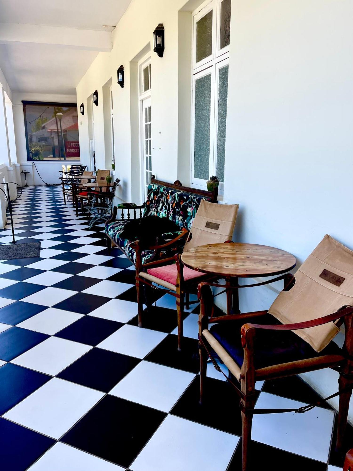 Karoo Art Hotel Barrydale Bagian luar foto